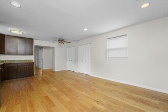 1911 W Chicago Ave in Chicago, IL - Building Photo - Building Photo