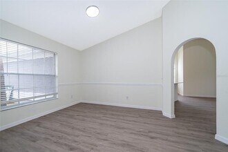 2425 Rolling Broak Dr in Orlando, FL - Building Photo - Building Photo