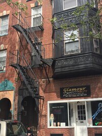 145 Chelsea St, Unit 1R photo'