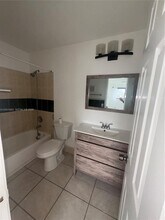 9709 Hammocks Blvd in Miami, FL - Building Photo - Building Photo