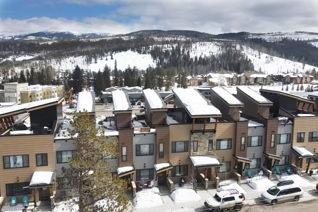 276 Lions Gate Dr in Winter Park, CO - Building Photo