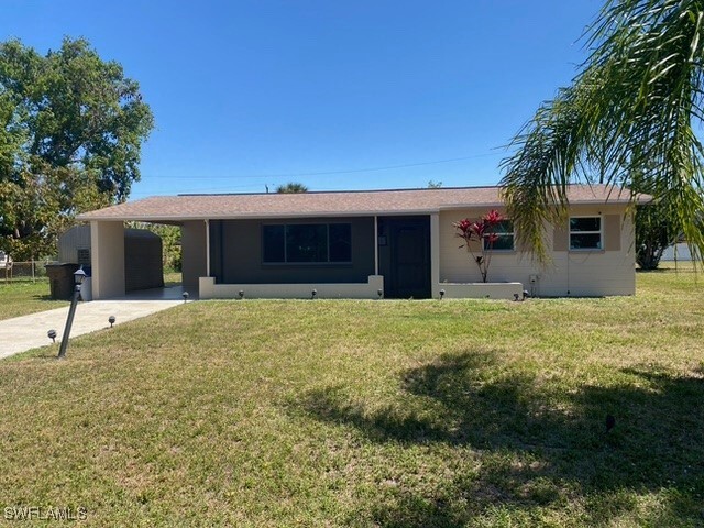 343 Elmwood Ave in Lehigh Acres, FL - Building Photo - Building Photo