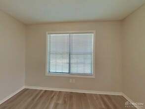 114 Scarborough Ct in Ellenwood, GA - Building Photo - Building Photo