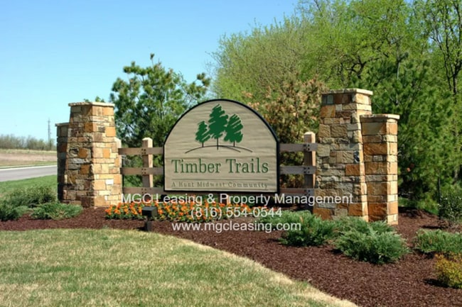 132-138-138 Barberry Ln in Raymore, MO - Building Photo - Building Photo