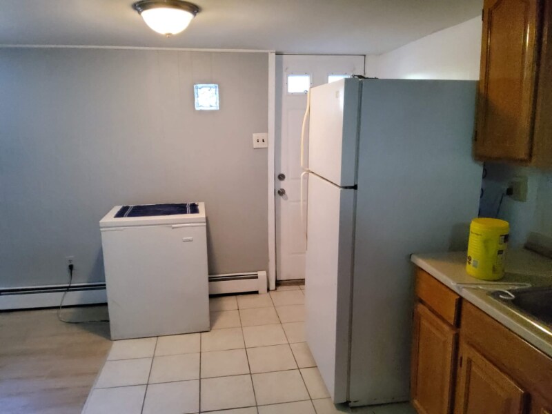 1115 St Lawrence Ave, Unit Basement in Bronx, NY - Building Photo