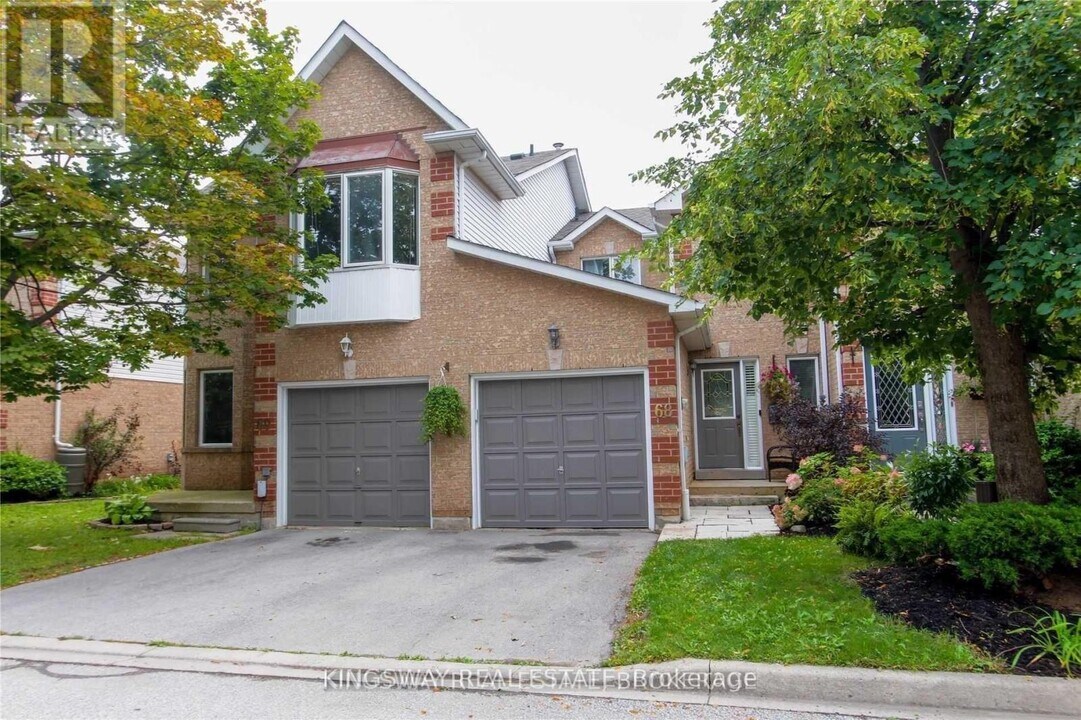 1240-1240 Westview Terrace in Oakville, ON - Building Photo