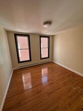 327 Broad St in Bridgeport, CT - Building Photo - Building Photo