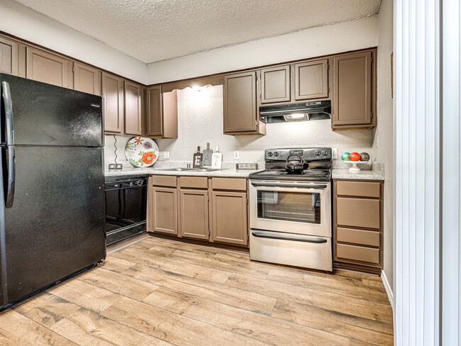 Windsor Place Townhomes in Plano, TX - Building Photo - Building Photo