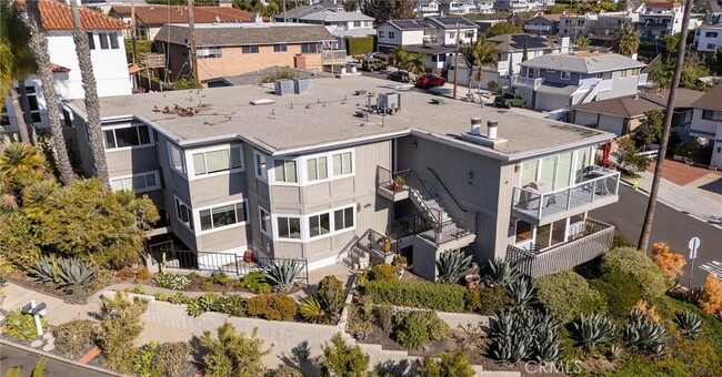 33816 Castano Dr in Dana Point, CA - Foto de edificio - Building Photo