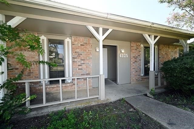 4325 Ireland St in The Colony, TX - Foto de edificio - Building Photo