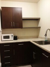 8 Bailey Ave, Unit 8b in Claremont, NH - Building Photo - Building Photo