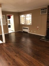 37 Joludow Dr in Massapequa Park, NY - Building Photo - Building Photo