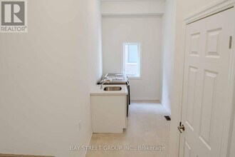 21 Stennett Dr in Georgina, ON - Building Photo - Building Photo