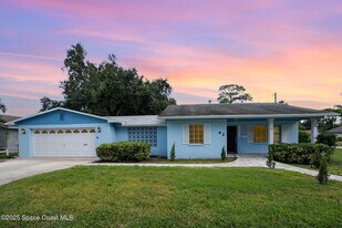 42 N Fernwood Dr in Rockledge, FL - Building Photo