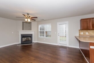 5028 Magnasco Ln in Charlotte, NC - Building Photo - Building Photo