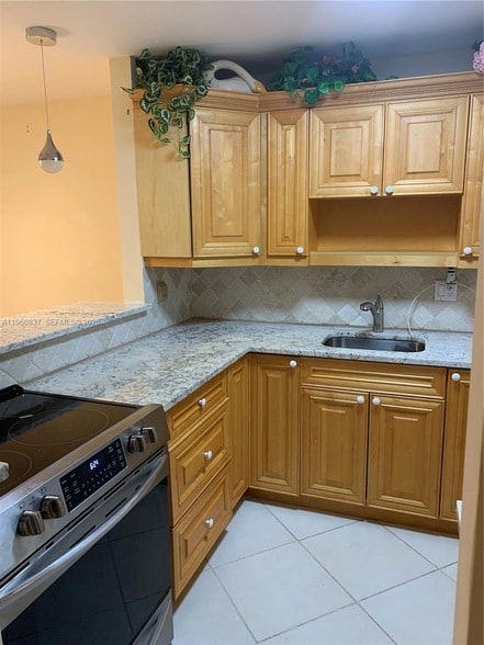 3500 SW Natura Blvd, Unit 312 in Deerfield Beach, FL - Building Photo