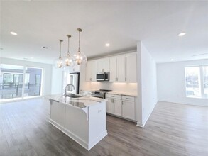371 Grant Cir SE in Atlanta, GA - Foto de edificio - Building Photo