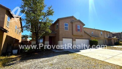 14051 Horseshoe Way in Victorville, CA - Building Photo - Building Photo