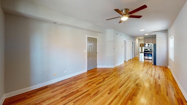 1551 W Augusta Blvd in Chicago, IL - Building Photo - Building Photo