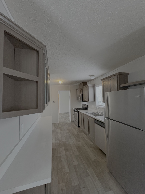 361 Parker Lake Dr in Oxford, MI - Foto de edificio - Building Photo