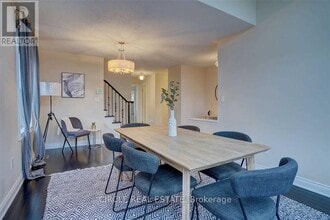 2971 Westoak Trails Blvd in Oakville, ON - Building Photo - Building Photo