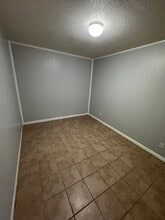 519 E Churchwell Ave, Unit Apt 3 in Knoxville, TN - Building Photo - Building Photo