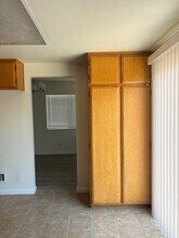 14535 Oregon Trail in Victorville, CA - Building Photo - Building Photo