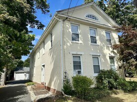 649 Main St in Somers, CT - Building Photo
