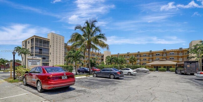 2145 Pierce St in Hollywood, FL - Building Photo - Building Photo
