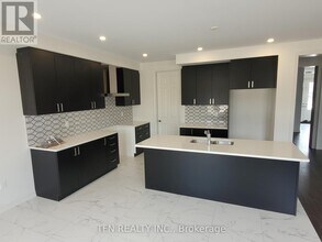 14 Primrose Hts in Adjala-Tosorontio, ON - Building Photo - Building Photo