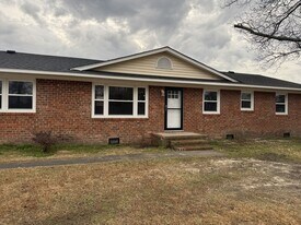 217 Pine Dale Rd in Havelock, NC - Building Photo