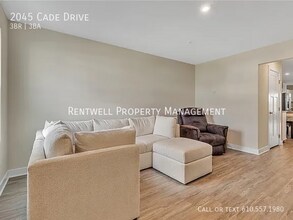 2045 Cade Dr in Monaca, PA - Building Photo - Building Photo