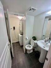 1940 Ironstone Dr in Burlington, ON - Building Photo - Building Photo
