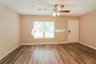 10926 Bristol Terrace in Kansas City, MO - Building Photo - Building Photo