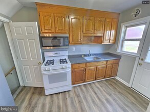 2200 Redthorn Rd in Middle River, MD - Building Photo - Building Photo