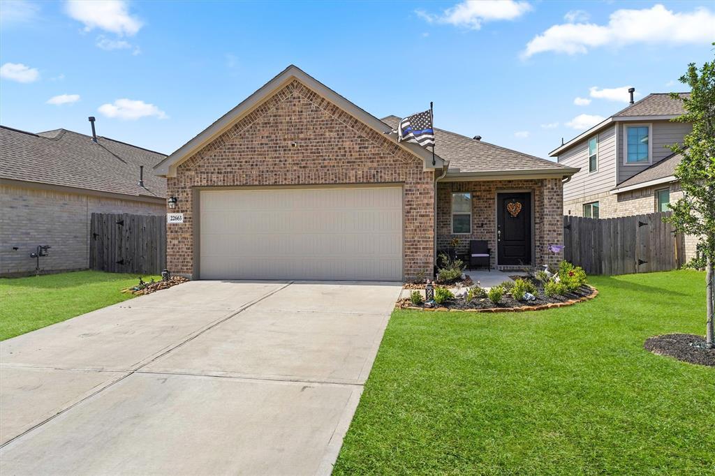 22663 Malvicino Dr in Roman Forest, TX - Foto de edificio