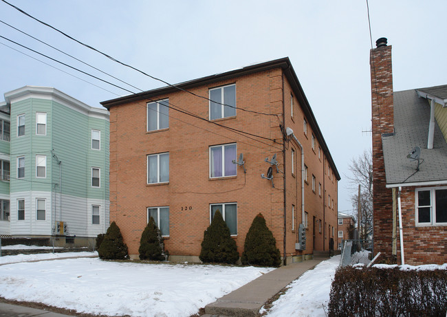 120 Preston St in Hartford, CT - Foto de edificio - Building Photo