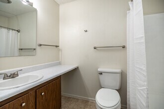 College Grove in Rockwood, TN - Building Photo - Interior Photo