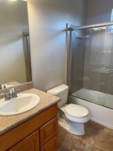 190 Healdsburg Ave in Cloverdale, CA - Building Photo - Building Photo