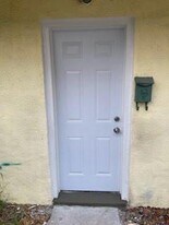 2117 11th St W in Bradenton, FL - Building Photo