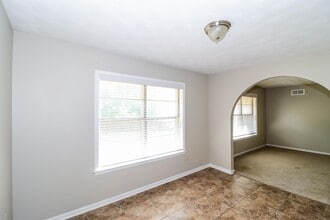 3256 Bluemont Dr in Memphis, TN - Foto de edificio - Building Photo