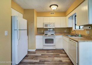 4157 Spirea Dr in Wilmington, NC - Building Photo - Building Photo