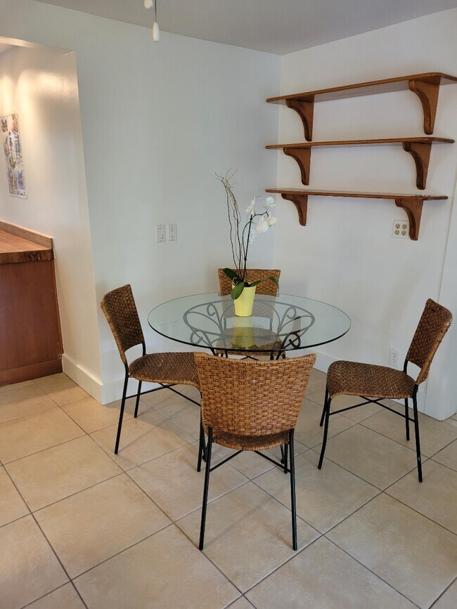 1209 Pearl St, Unit Downstairs in Key West, FL - Building Photo - Building Photo
