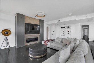 2233 Peachtree Rd in Atlanta, GA - Building Photo - Building Photo