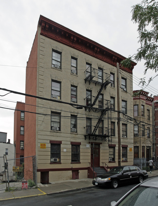 1463 Hoe Ave in Bronx, NY - Foto de edificio - Building Photo