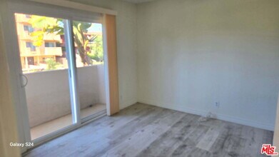 140 N Berendo St in Los Angeles, CA - Building Photo - Building Photo