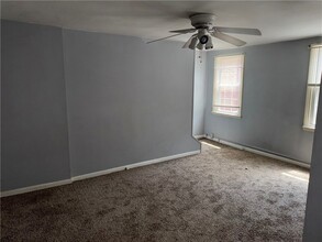 126 S 11th St in Pittsburgh, PA - Building Photo - Building Photo