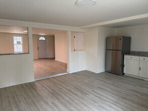 113 E Addition St in Martinsburg, WV - Building Photo - Building Photo