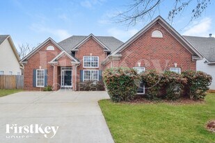 1011 Alden Glen Dr in Moody, AL - Building Photo