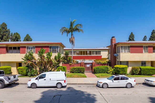 3005-4211 Stocker Plz in Los Angeles, CA - Building Photo - Building Photo
